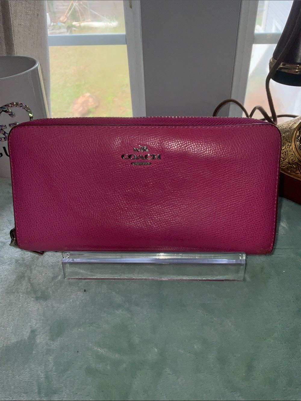 Coach Hot Pink Zip-Around Leather Wallet - Picture 2 of 8